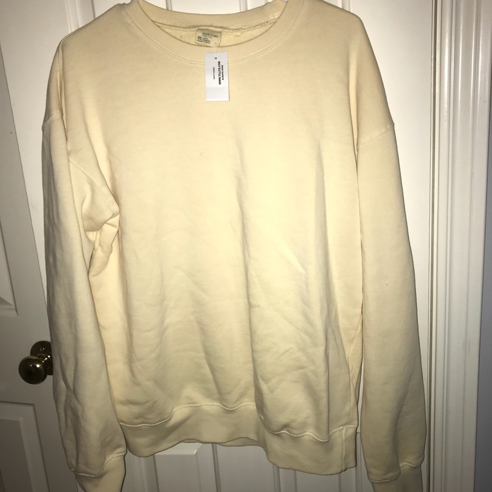 Tillys yellow over sized sweatshirt with tags!